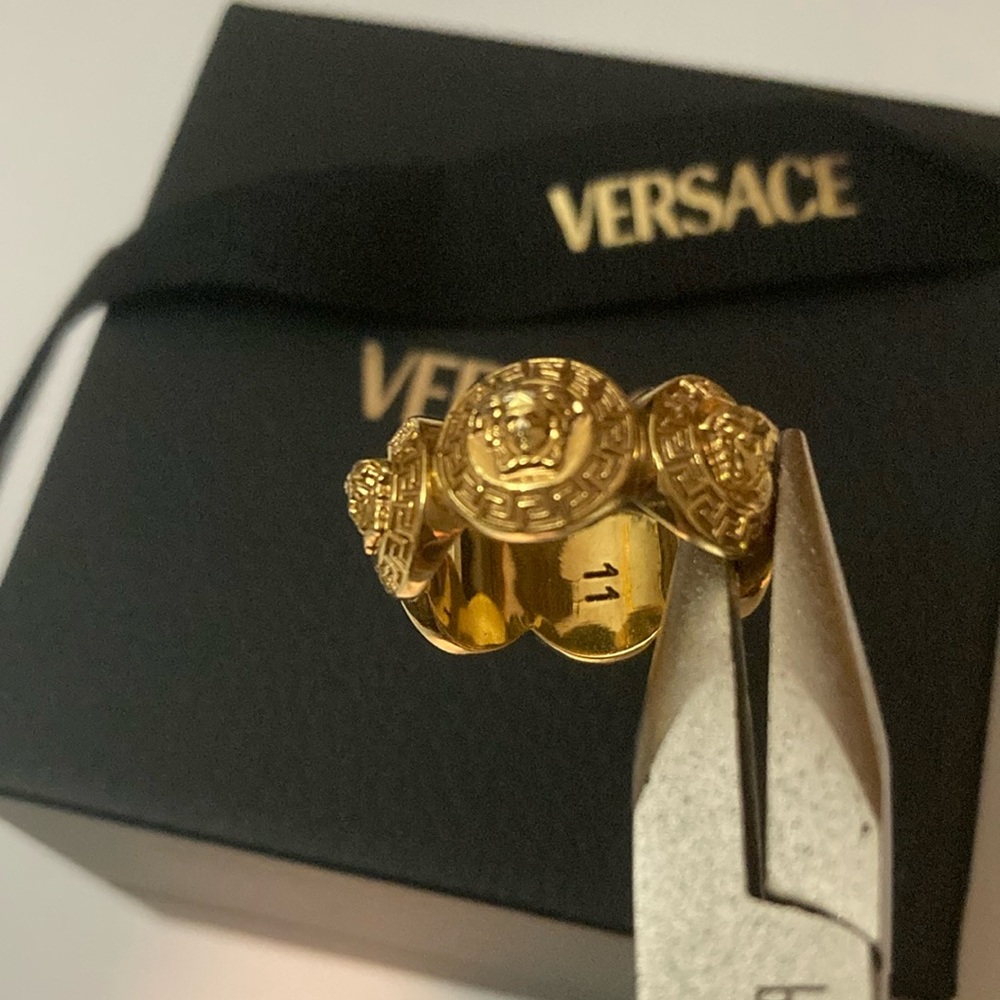 Tribute Versace Medusa Ring